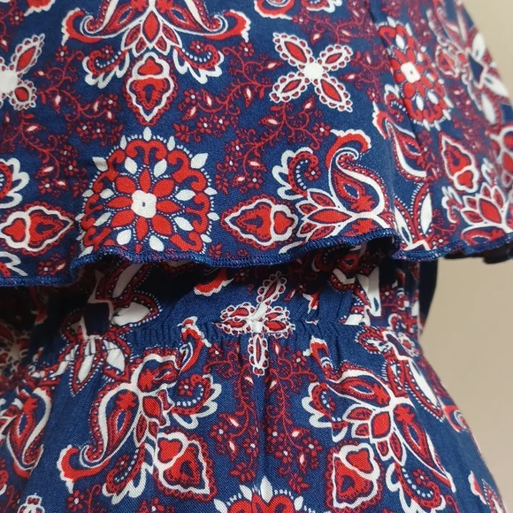 Francesca’s Maxi Dress. Style Jadeen Size Small shoulder. - Picture 6 of 15